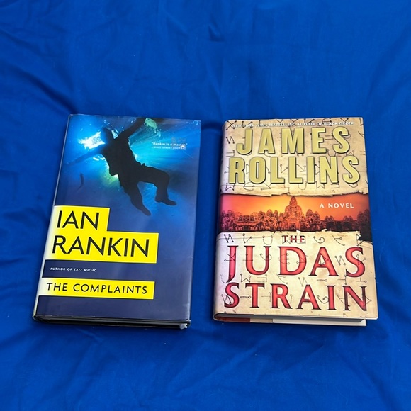 Book bundle. - Picture 1 of 7